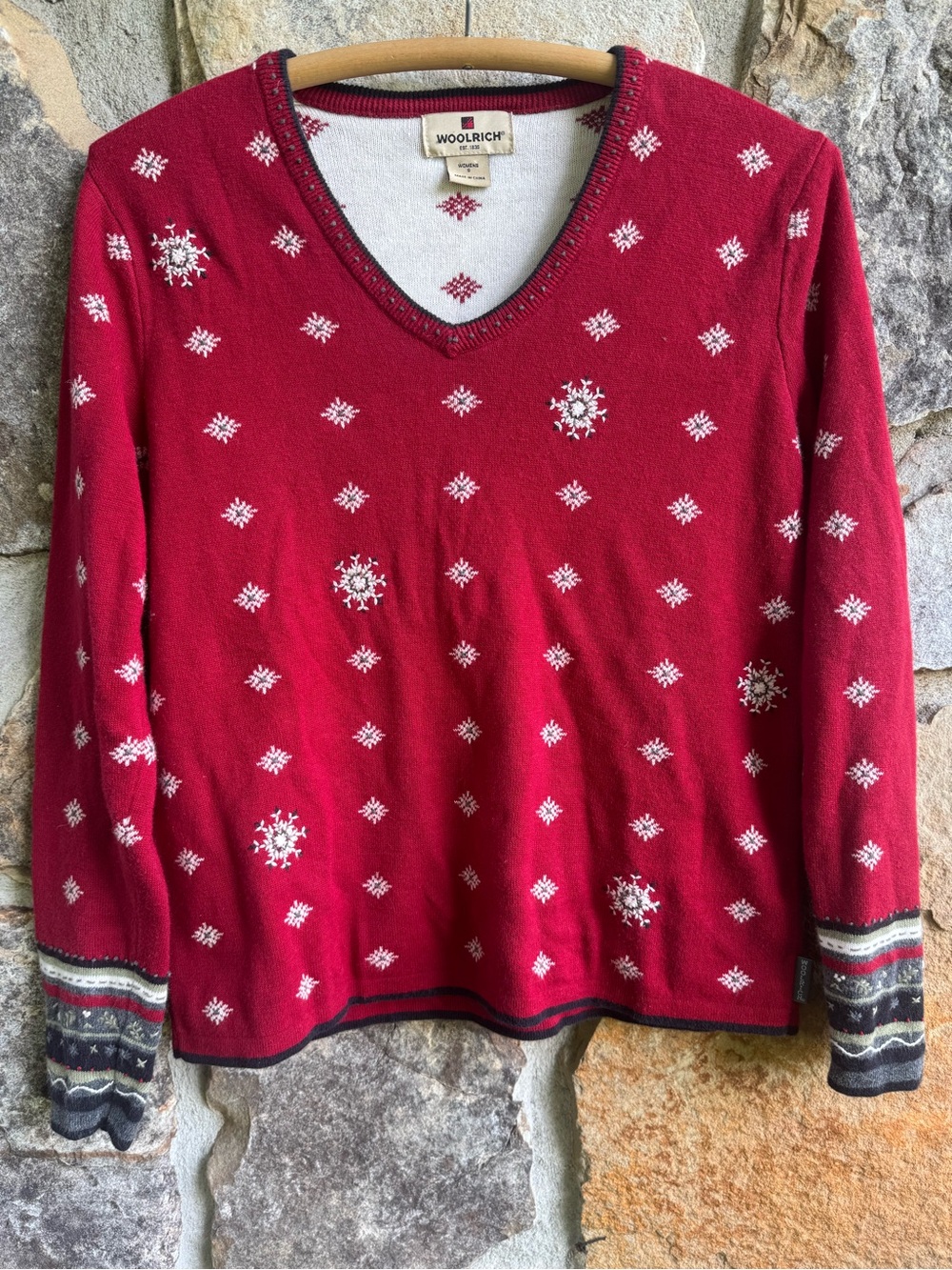 Woolrich Red V-Neck Snowflake Christmas Sweater Small Embroidered Holiday